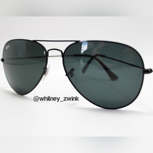 Model Display Ray-Ban Aviator Black  RB3025 58 / 62 - Picture 9 of 17